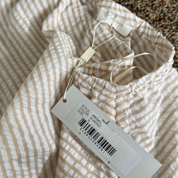 Petersyn One Shoulder Blouse in Almond White Top Size S - Picture 10 of 12